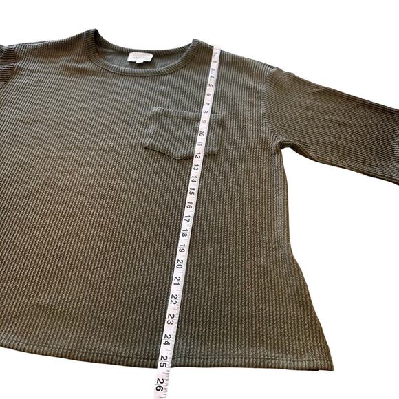 Andree By Unit Over Sized All Day Appeal Top Medium Sage Olive front Pocket - Picture 8 of 12